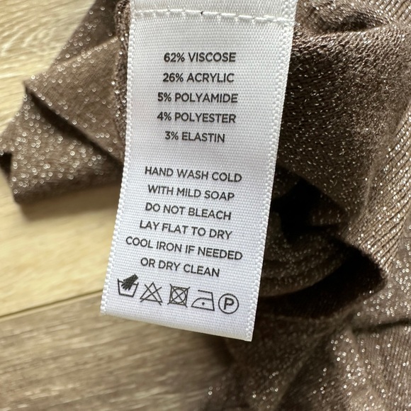 🛍️ Leo & Sage V-neck silver-Sparkle Brown sweater size XS excellent condition - Picture 5 of 6